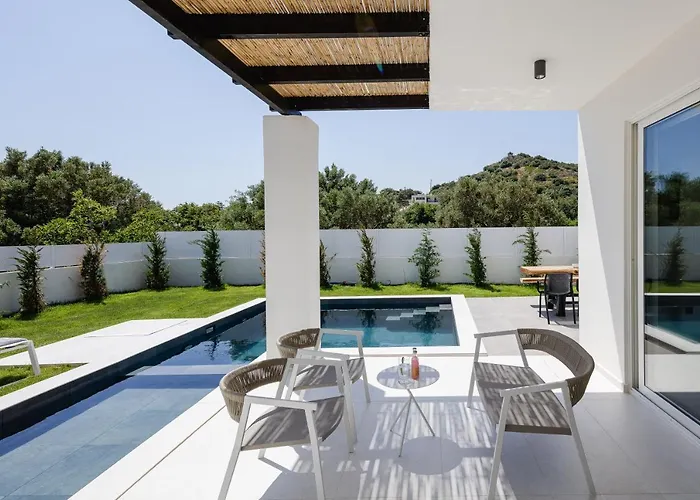 Family Casa Filo Rosso With Private Pool , 200m To The Willa Retimno