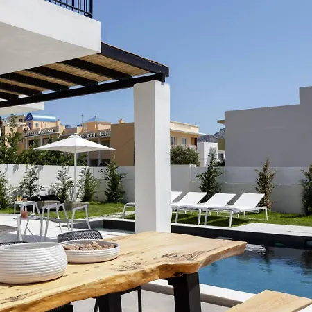 Villa Family Casa Filo Rosso With Private Pool , 200m To The