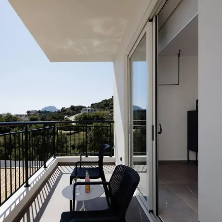 Villa Family Casa Filo Rosso With Private Pool , 200m To The Rethimno